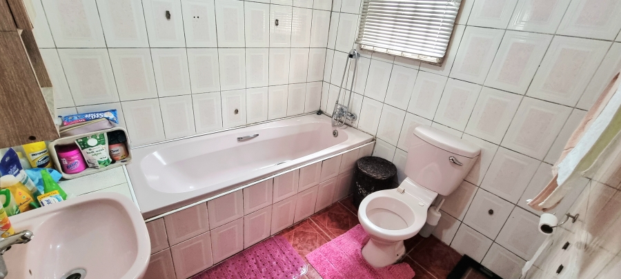 4 Bedroom Property for Sale in Mdantsane Nu 3 Eastern Cape